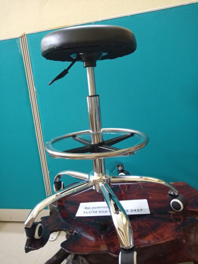 เก้าอี้ห้องแล็บ สแตนเลสหนาเปลี่ยนเป็นเบาะ รุ่น TK-80 ปรบสูงสุดได้ 80 ซม.