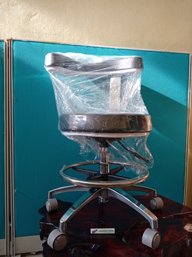 เก้าอี้หมอฟัน เบาะ pu foam พนักพิงหมุนรอบตัว TK-320 ขาอลูมิเนียม ลูกล้อเก็บเสียง